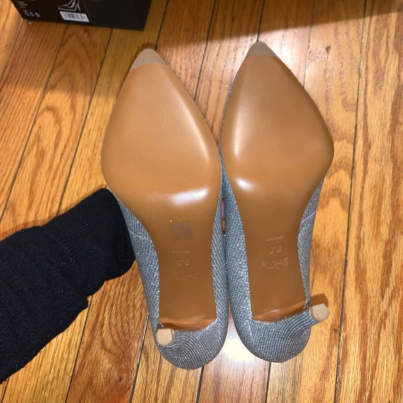 COACH Addie silver pumps - Picture 4 of 5